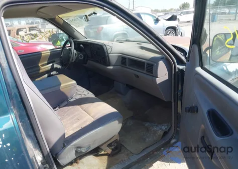 1994 Dodge Ram 1500 из США, поврежденный, VIN 1B7HC16Y2RS544613